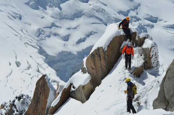 Comment personnaliser un programme d'entraînement pour les grimpeurs alpins préparant l'ascension du Mont-Blanc?